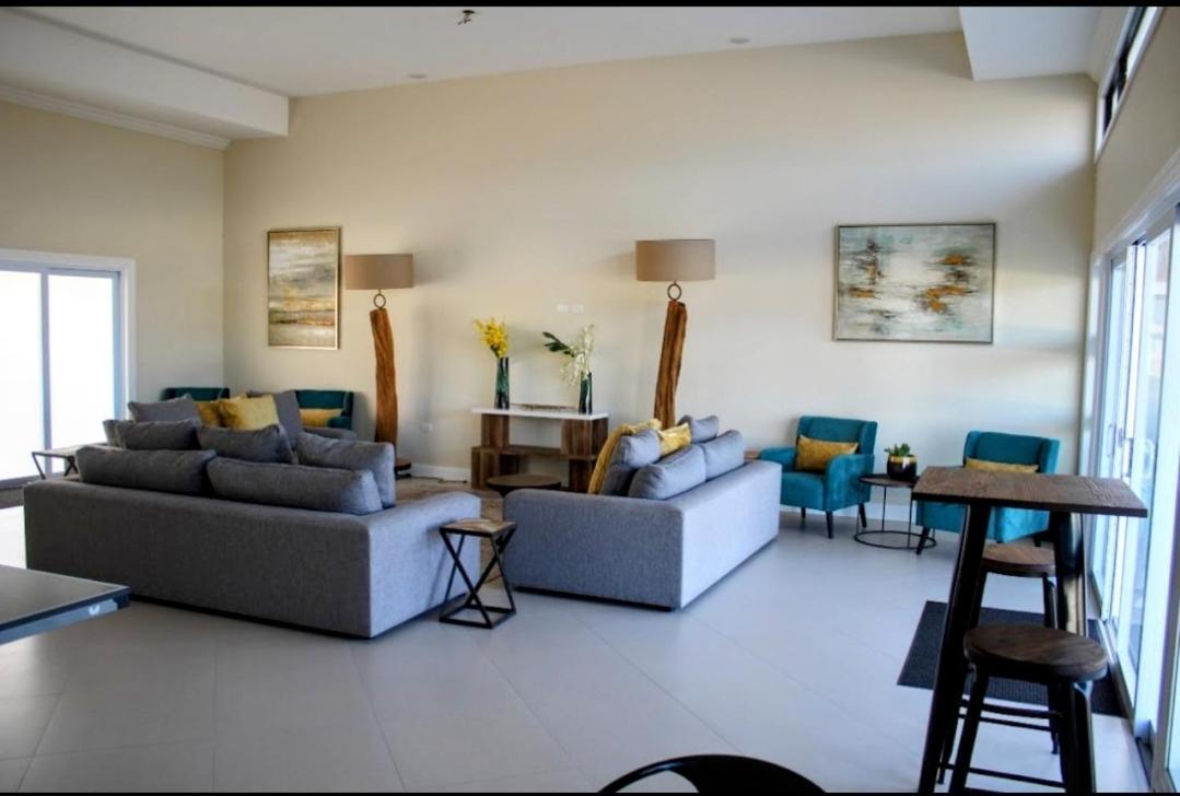 Paradise Oasis At Oceanpointe - Pool And Free Parking Lucea Exterior photo